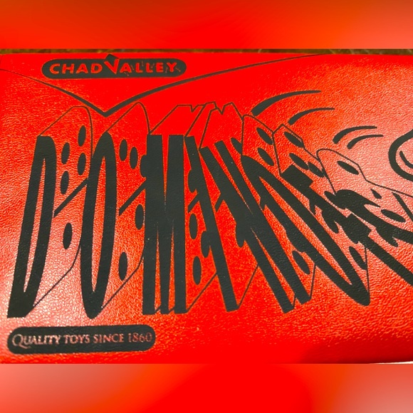 CHAD VALLEY VINTAGE DOMINOES TRAVEL PLAYING GAME 28 PIECE SET w/ RED VINYL CASE - Picture 7 of 8